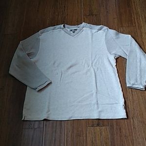 Quicksilver long sleeve men sweatshirt.